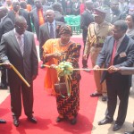 President Dr Joyce Banda of Republic of Malawi cuts Ribbon to Officially open AHL commodities Exchange